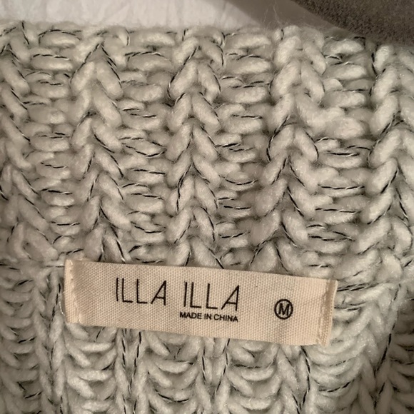 ILLA ILLA Sweater - Picture 2 of 2